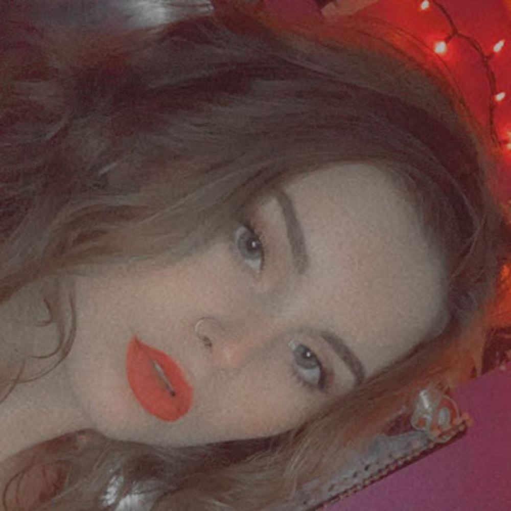 Meet your Posher, Hollie